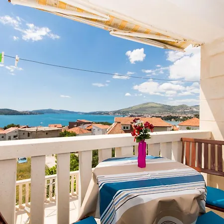 104 Luxsor Apartamento Trogir