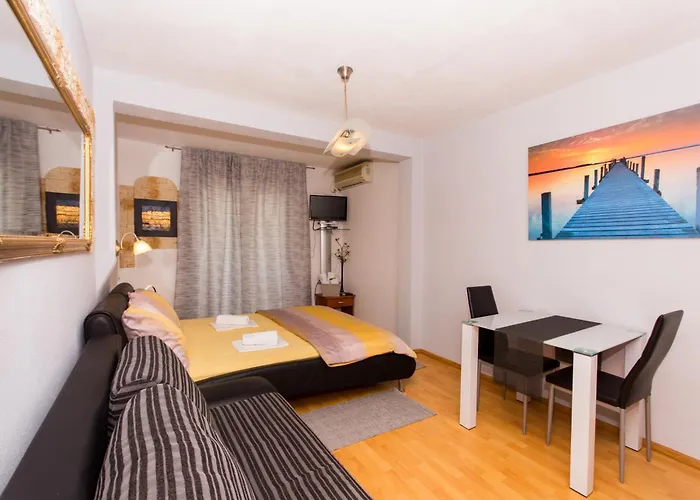 104 Luxsor Trogir