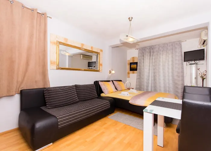 Apartment 104 Luxsor