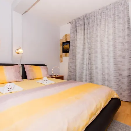 Apartman 104 Luxsor *